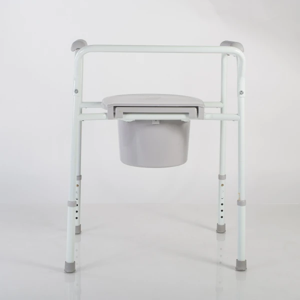 Кресло-стул с санитарным оснащением CM01